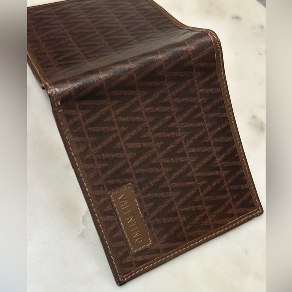 Vintage VALENTINO Bifold Monogram Wallet - Picture 3 of 16